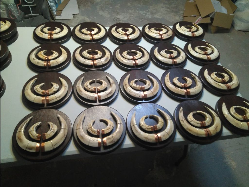madera y pvc atrezzo serie televisión- prosolda laser 2